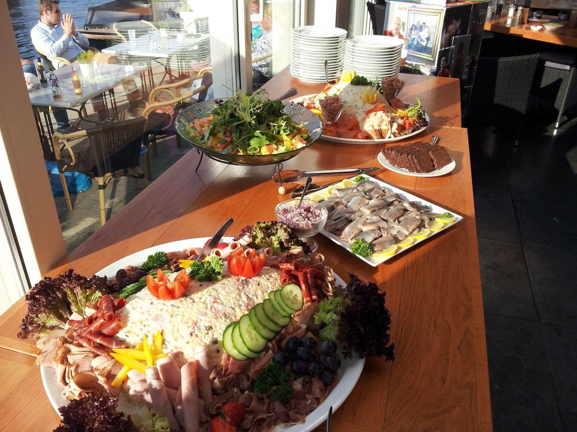 Akkrum Hotel Restaurant Goerres מראה חיצוני תמונה